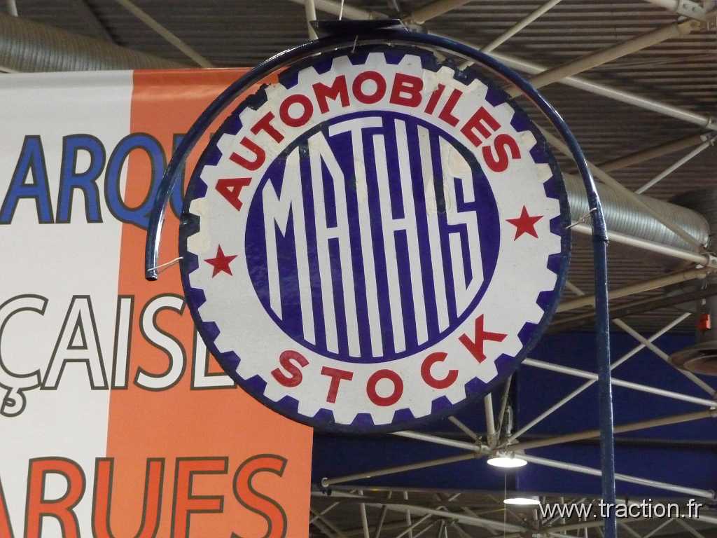 2011_epoquauto (99).jpg - 05/11/2011 - 69000 LYON - EPOQU'AUTO - 33ème Salon International Autos & Motos Anciennes - Stand MATHIS